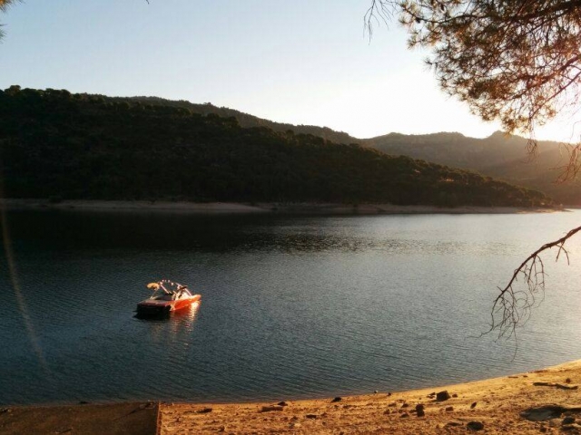  Stausee zum Wakesurfen 